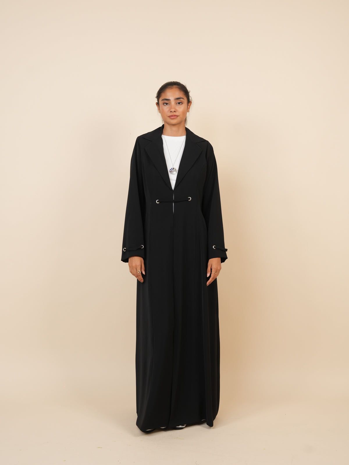 Yara - Black