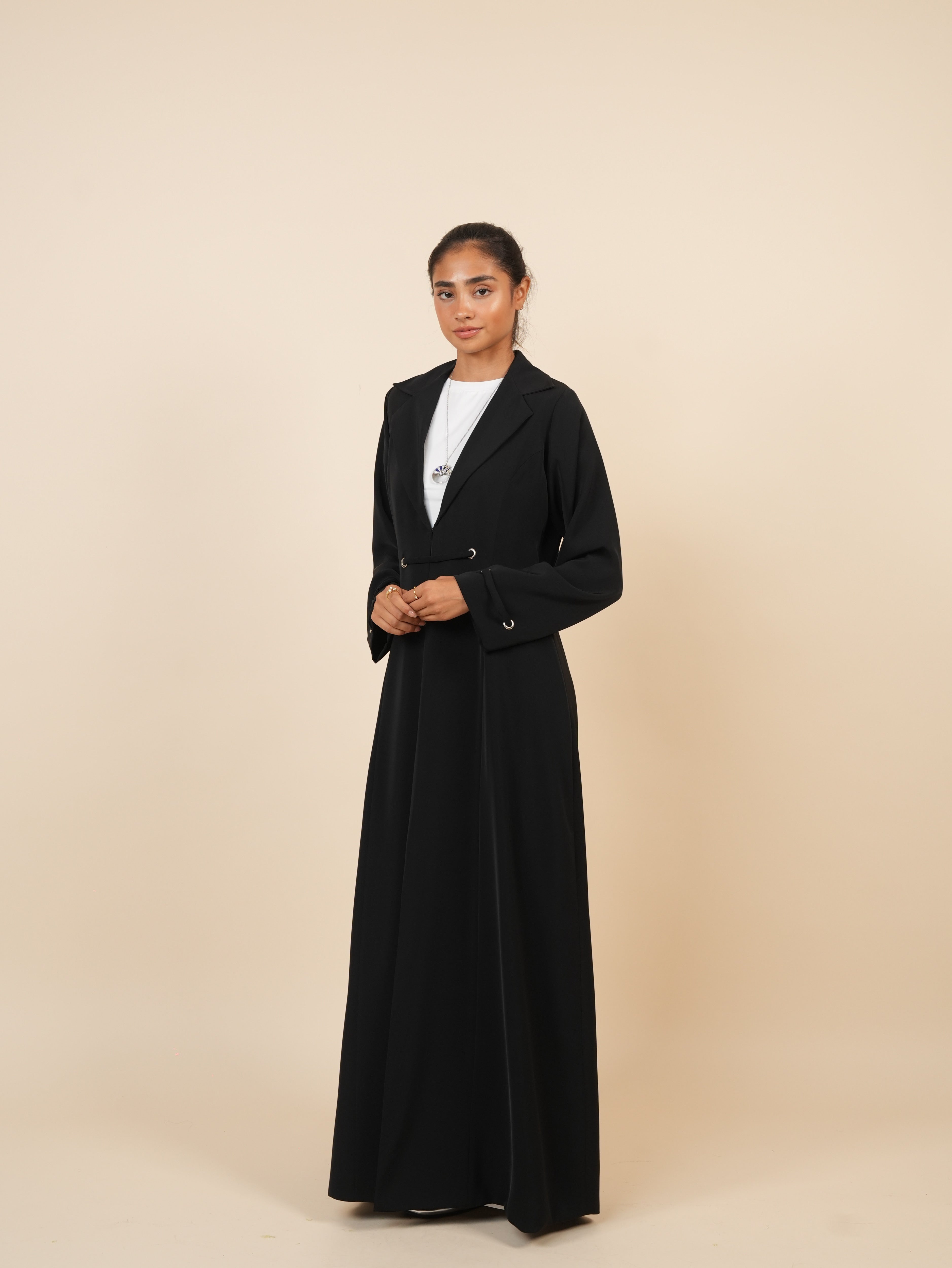 Yara - Black