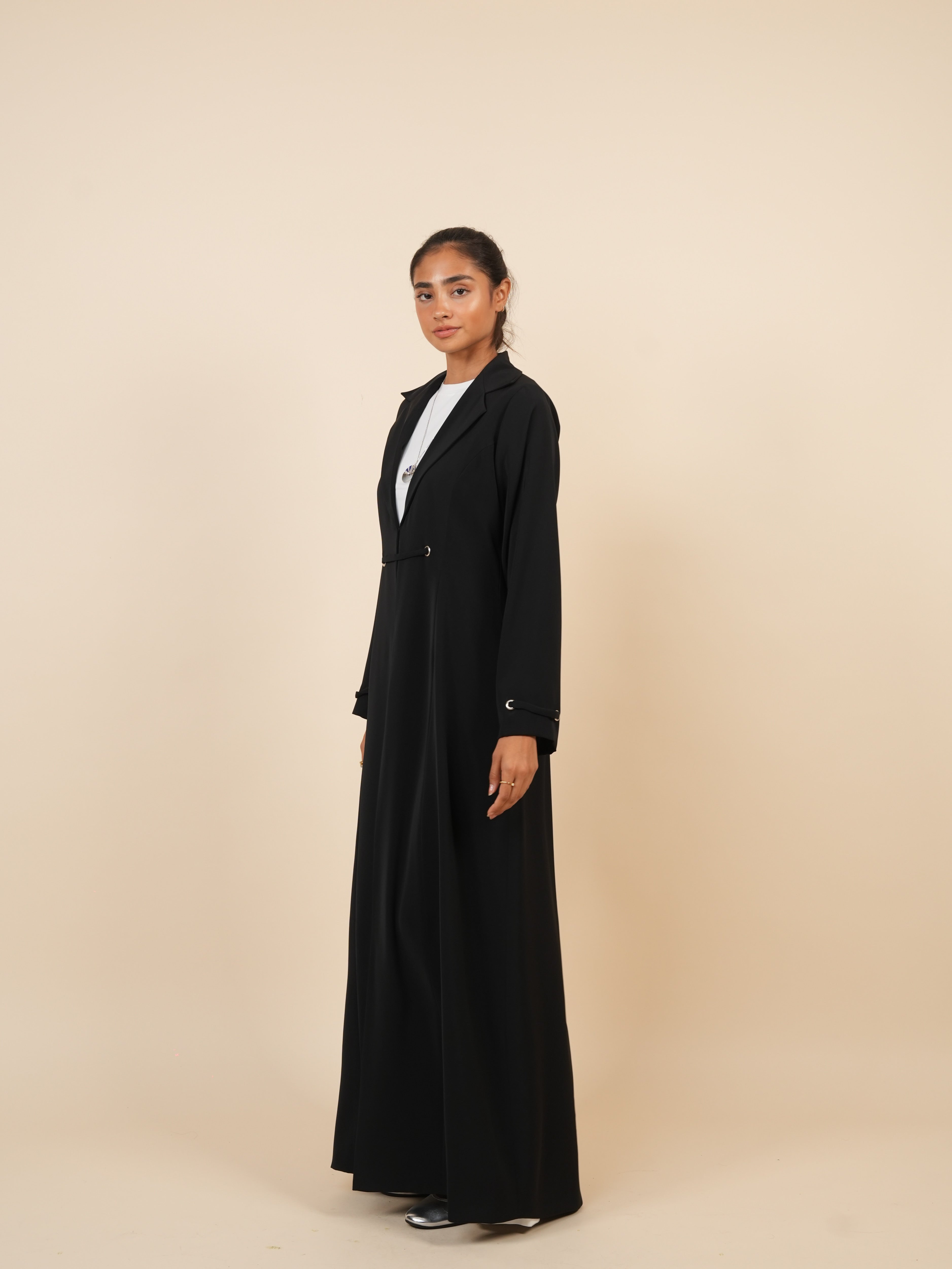 Yara - Black