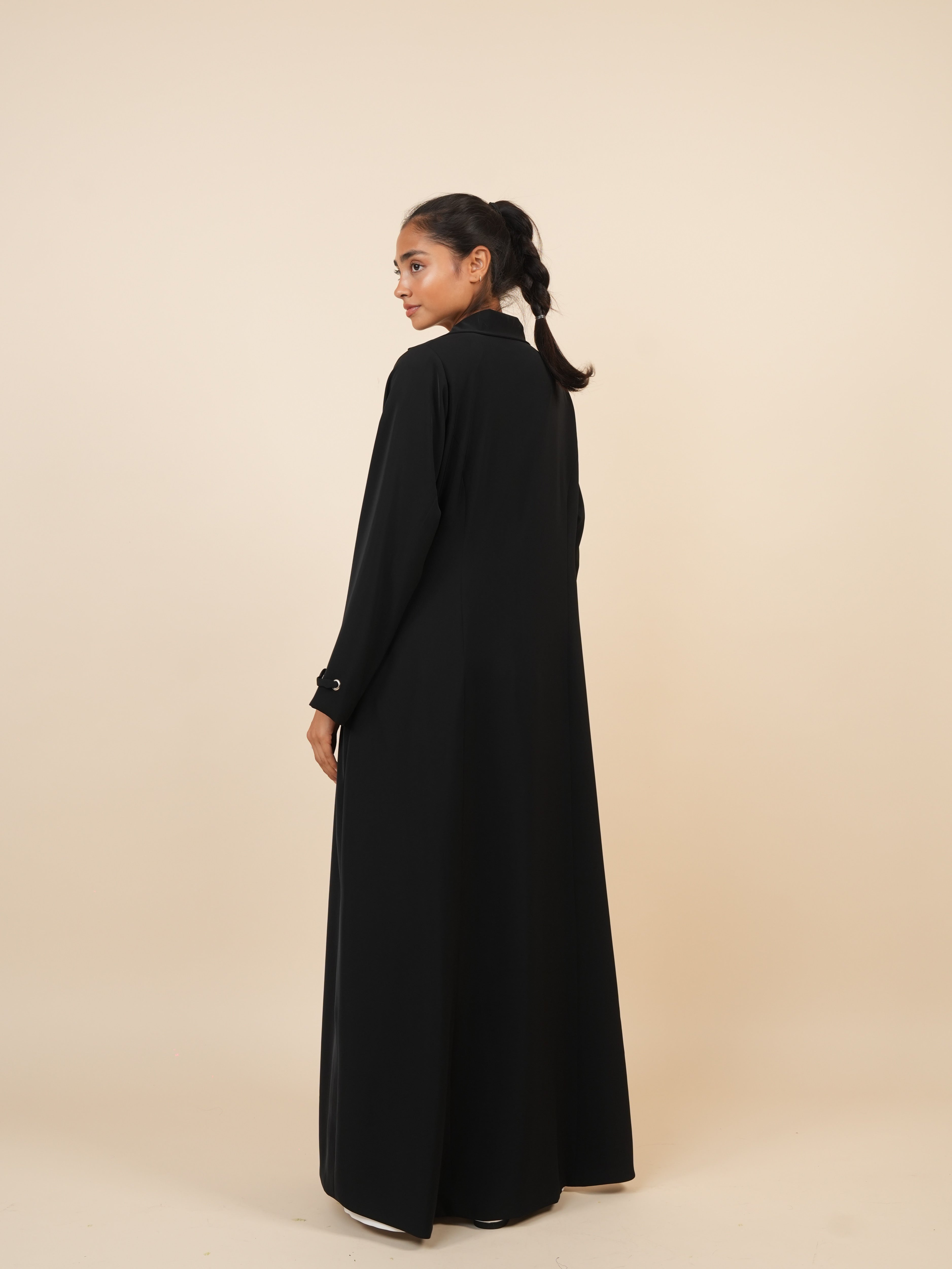 Yara - Black