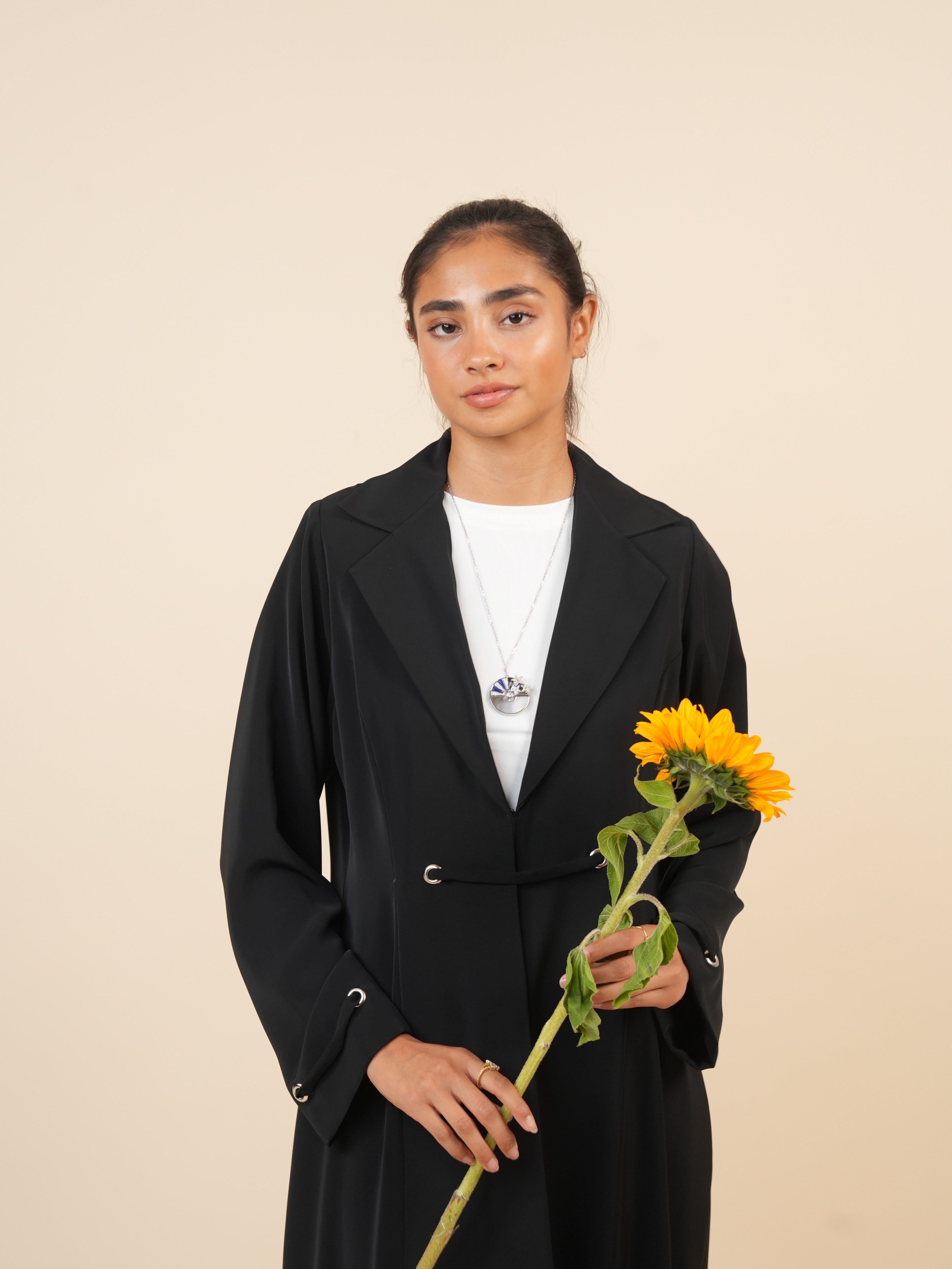 Yara - Black