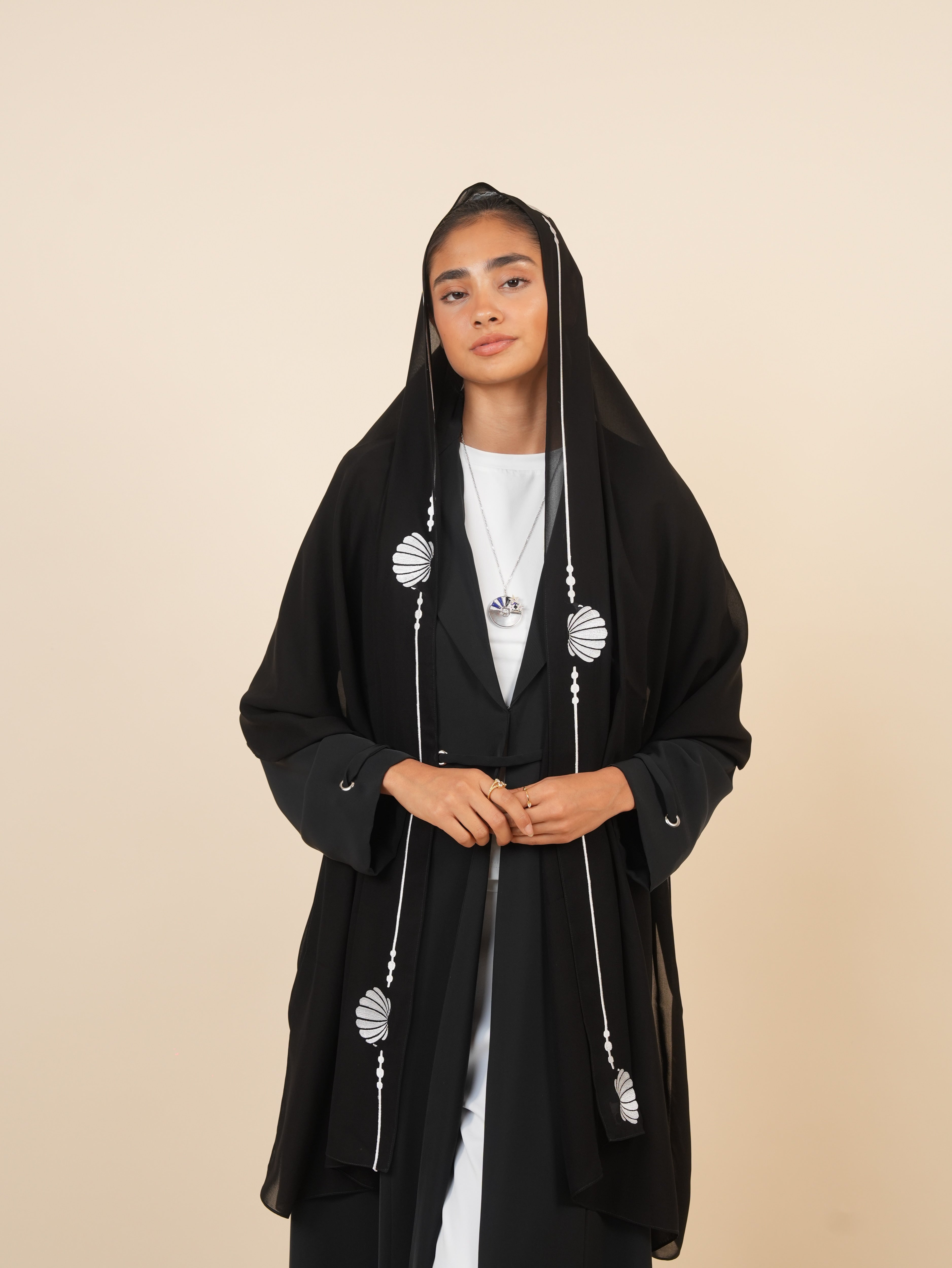 Yara - Black